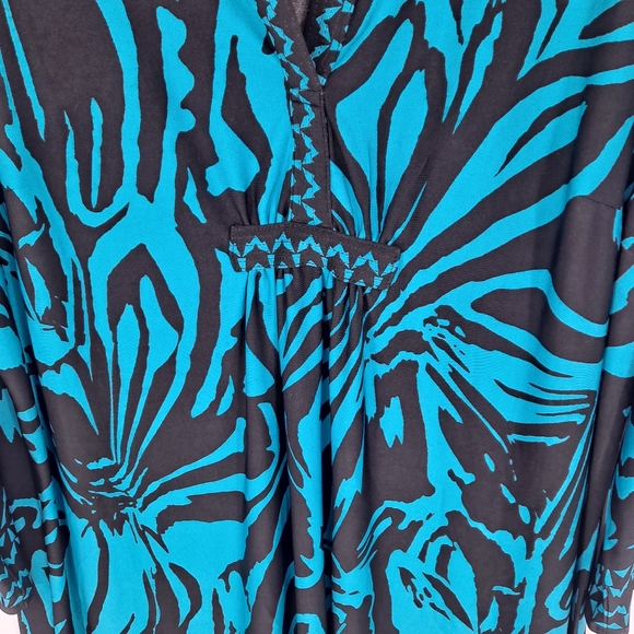 🩵 2/$25 🩵Tailored-Fit Serengeti Dress Size XL - Picture 8 of 9